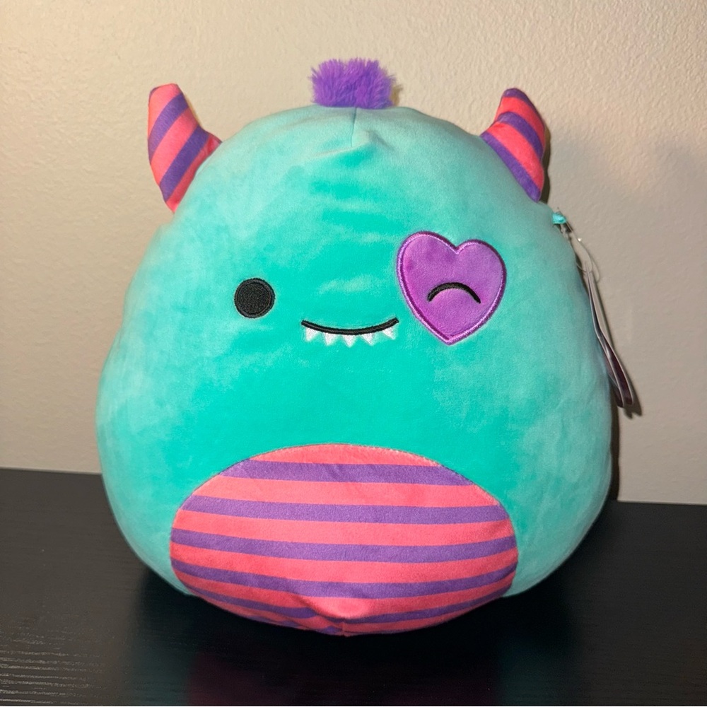 Leon Valentines Squishmallow